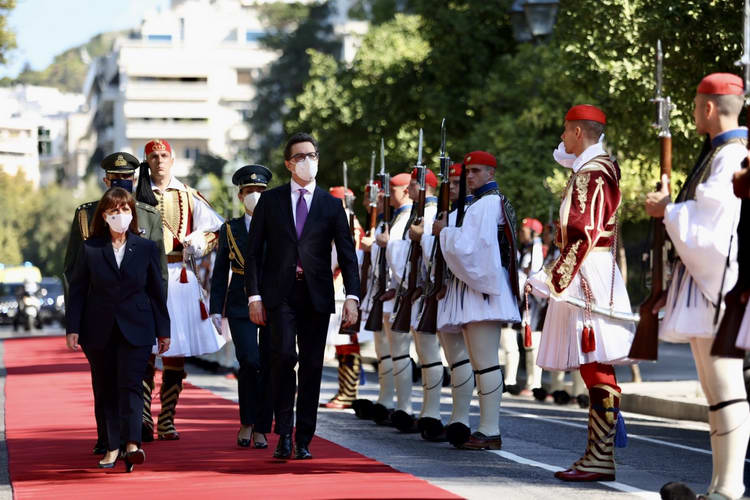 Започна официјалната посета на претседателот Пендаровски на Грција