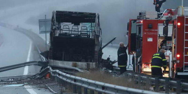 Изгорени до непрепознатливост: десетици жртви во македонски автобус