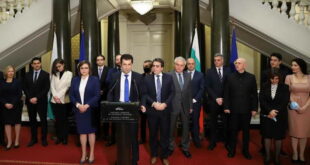 Новата влада во Бугарија - неверојатна партиска мешавина