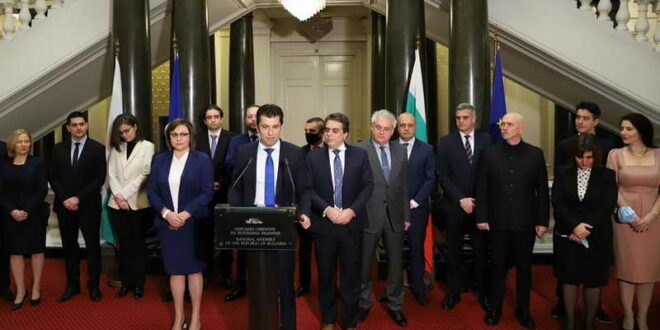Новата влада во Бугарија - неверојатна партиска мешавина