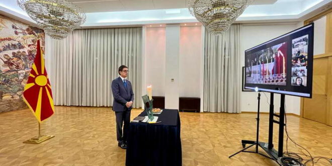 Претседателот Пендаровски по повод Ханука: Северна Македонија е особено горда на својата Еврејска заедница