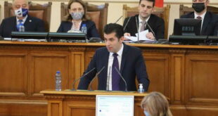 Партијата на бугарскиот премиер „оди“ кон обезбедување мнозинство во парламентот на сметка на Слави Трифонов