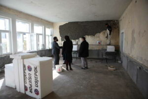 Министерот Шаќири во увид на градежните активности во прилепското средно училиште „Ѓорче Петров“