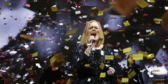 Адел триумфира на Brit Awards, укинати родовите поделби во категориите