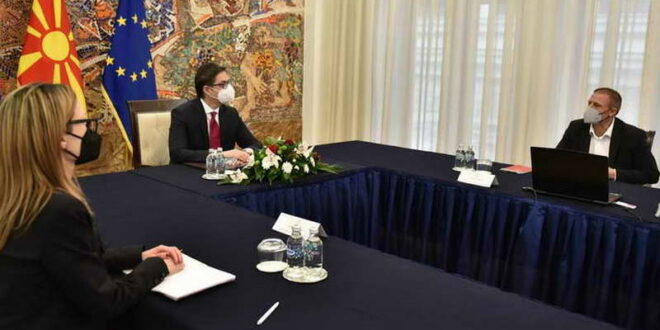 Средба на претседателот Пендаровски со претставници на Управата за финансиско разузнавање