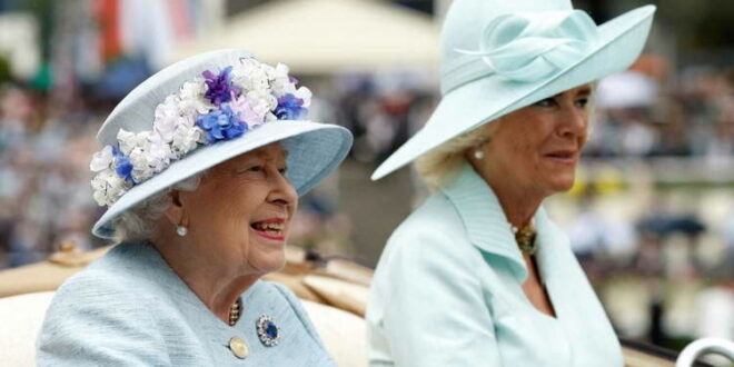 Кралицата Елизабета одбележува седум децении на тронот