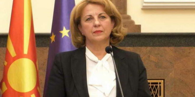 Лазаревска: ВМРО-ДПМНЕ да не го блокира Законот за платите во образование туку да дадат оставки за Титаник