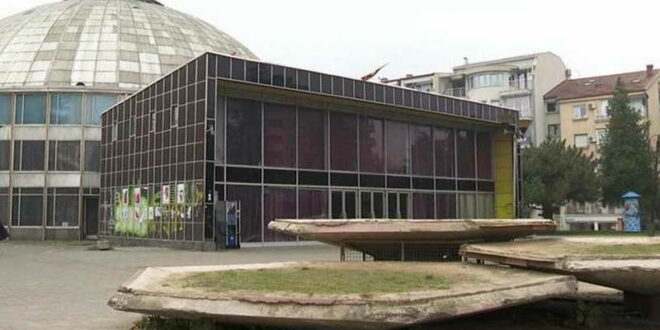 Министерството за култура ја презема реконструкцијата на „Универзална сала“