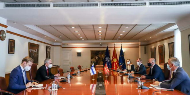 Средба на премиерот Ковачевски со финскиот амбасадор Лахдевирта: Значајна е обединетоста на НАТО и на ЕУ и потребна е евроинтеграцијата на Северна Македонија