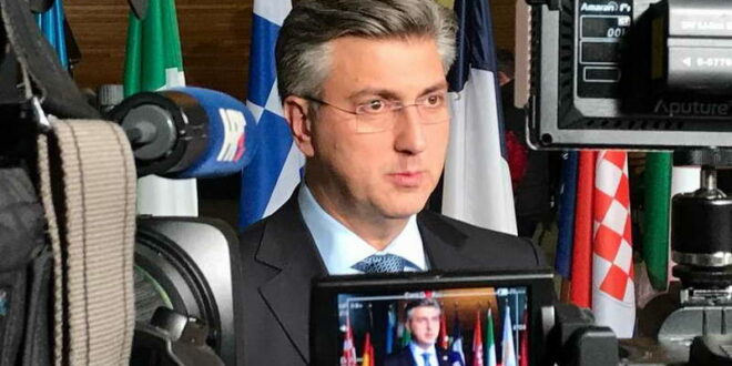 Пленковиќ го разреши хрватскиот министер за одбрана кој предизвика сообраќајка со трагичен крај