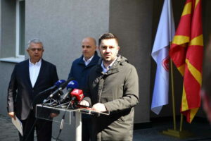 Премиерот Ковачевски во посета на „Витаминка“: Со владина поддршка македонските компании реализираат нови инвестиции и вработувања