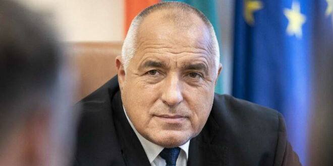 Анкети во Бугарија: ГЕРБ на Борисов води пред „Продолжуваме со промената“ на Петков