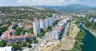 Мистериозни закани со бомби во црногорските училишта
