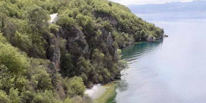 Сè уште не е предоцна да се спаси Охридското Езеро, порачаа од „Фронт 21/42“ на Денот на езерото