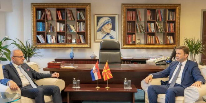 Османи: Чекаме дали Софија ќе ја погребе ЕУ-перспективата на Западен Балкан