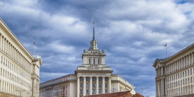 Што вклучува предлог-решението на бугарскиот парламент за кревање на ветото