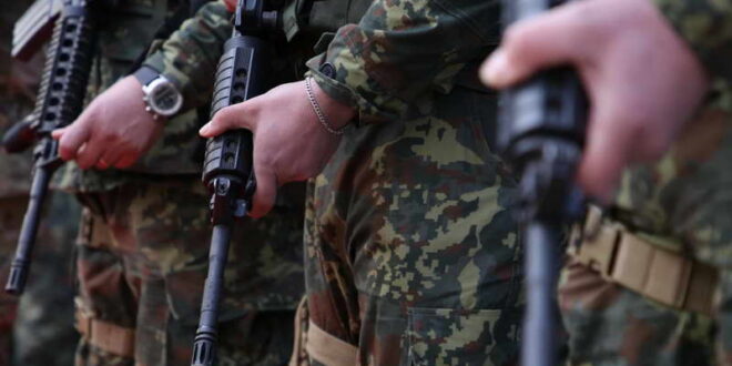 Албанија истражува натрапници од Русија, Украина и Чешка во воени фабрики