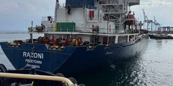 Крај на блокадата – првиот брод со украинско жито исплови од Одеса