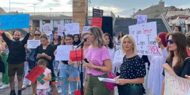 Скопје, Приштина и Тирана на протести за заштита на девојчињата и жените: Властите да ги казнат силувачите