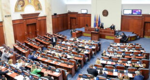 СДСМ: Срамно - за пратениците на ВМРО-ДПМНЕ, работниците во администрацијата се „глувци“
