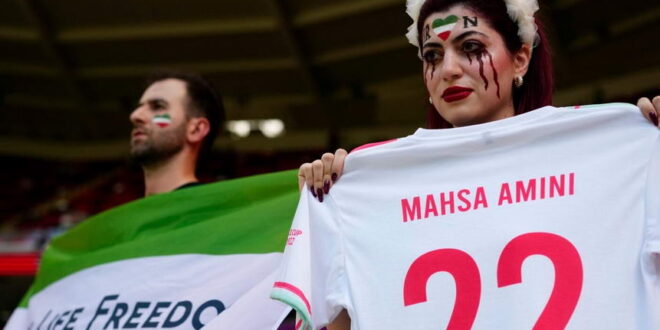 Фудбалската федерација на САД го тргна исламскиот амблем од знамето на Иран