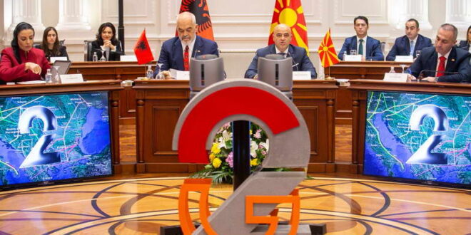 Ковачевски на меѓувладината седница со Албанија: Заеднички сме на европскиот пат и се справуваме со кризата