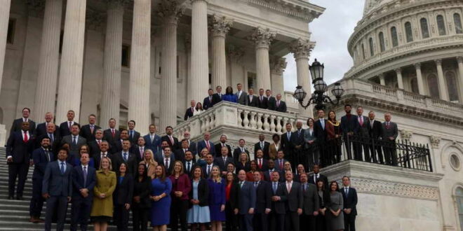 САД: Републиканците го освоија Претставничкиот дом