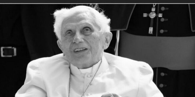 Почина поранешниот папа Бенедикт Шеснаесетти
