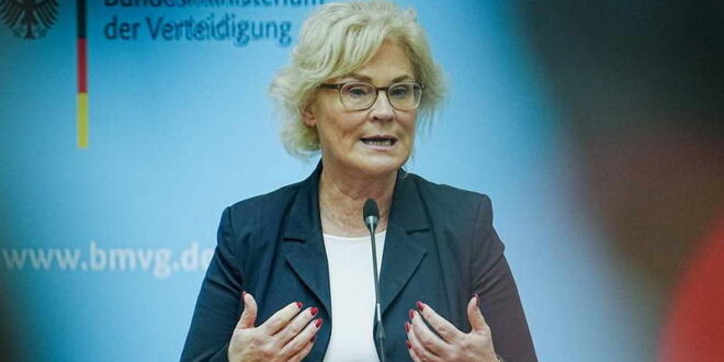 Германската министерка за одбрана Ламбрехт поднесе оставка