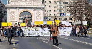 Протестен марш на новинарите пред работите да „отидат во неповрат“
