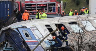 Бројката на загинати во судирот на возовите во Грција се искачи на 43