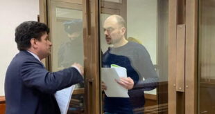 Русија го осуди новинарот и критичар на Кремљ, Кара-Мурза, на 25 години затвор