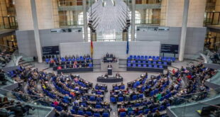 Бундестагот ги признава македонскиот идентитет и јазик