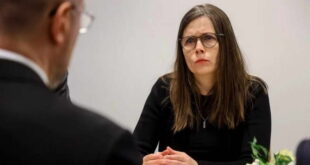 Премиерката на Исланд се приклучува кон штрајкот поради родовиот јаз во платите