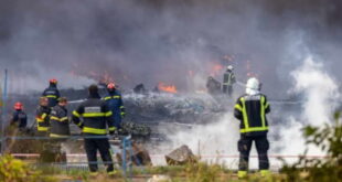 Пожарот во Осиек под контрола, можно е прогласување на еко-катастрофа