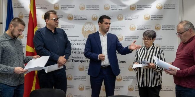 Бочварски го потпиша договорот за имплементација на брз автобуски превоз во Скопје