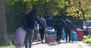 Германија ја менува мигрантската политика, Шолц ги заостри правата