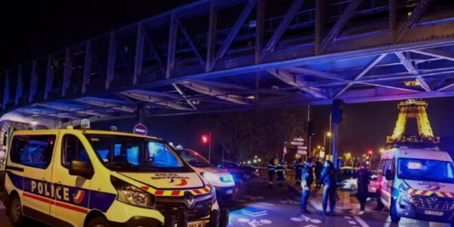 Еден убиен, двајца повредени во напад во Париз