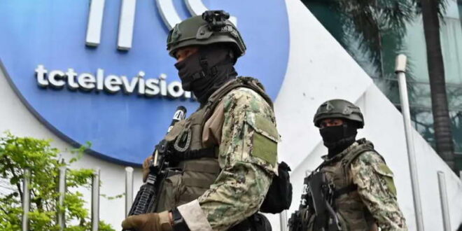 Еквадор: Упад во ТВ студио со гранати и динамит